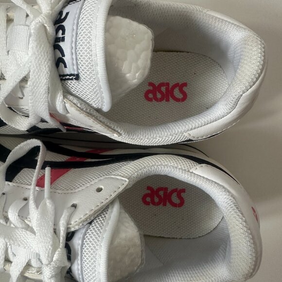 Asics Women’s Tiger Runners in White with Midnight Blue and Hot Pink Accents - 9 - Picture 8 of 12